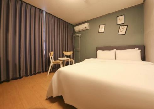 Lighthouse Beach Motel Sokcho Eksteriør bilde